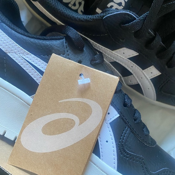 New with Tags ASICS Japan S Sneakers | Black & white leather | W 9 M 7.5 EU 40.5 - Picture 8 of 10